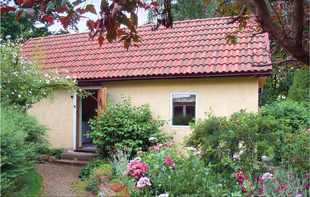 1 Bedroom Beautiful Home In Tomelilla Exterior photo